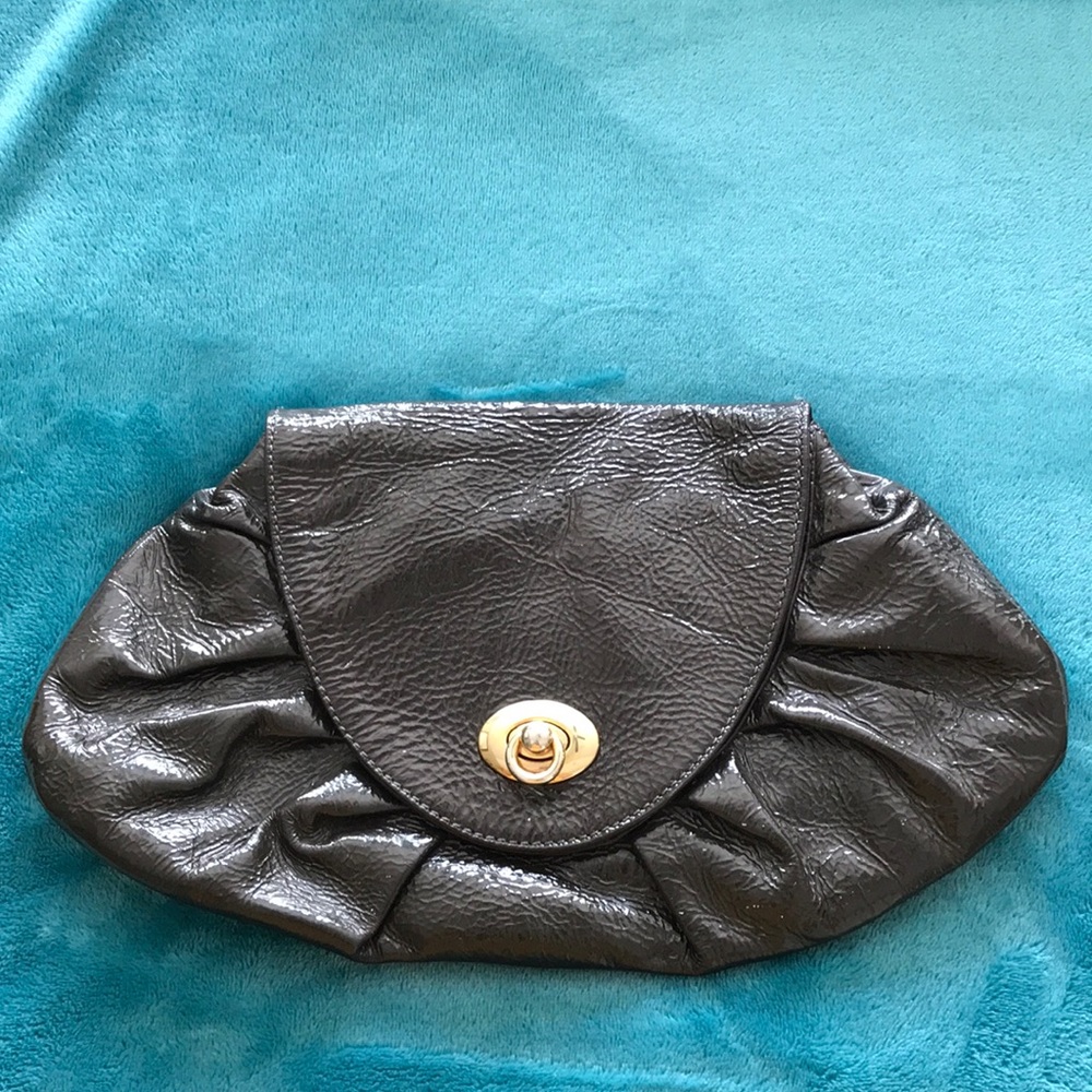 Goldenbleu patent leather clutch